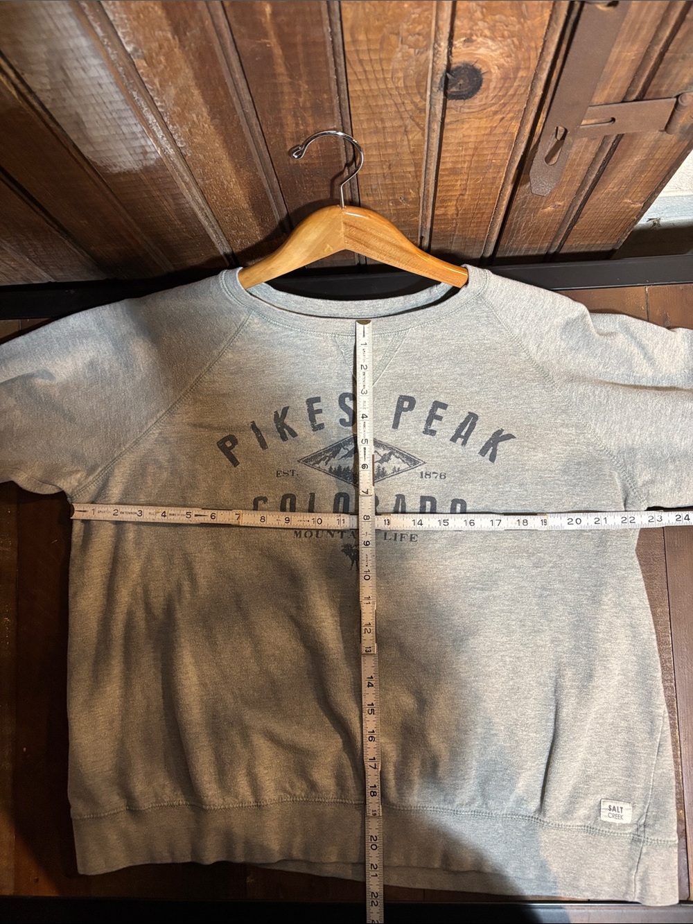Pikes Peak Colorado Women's Gray Graphic Sweatshirt - Picture 6 of 6